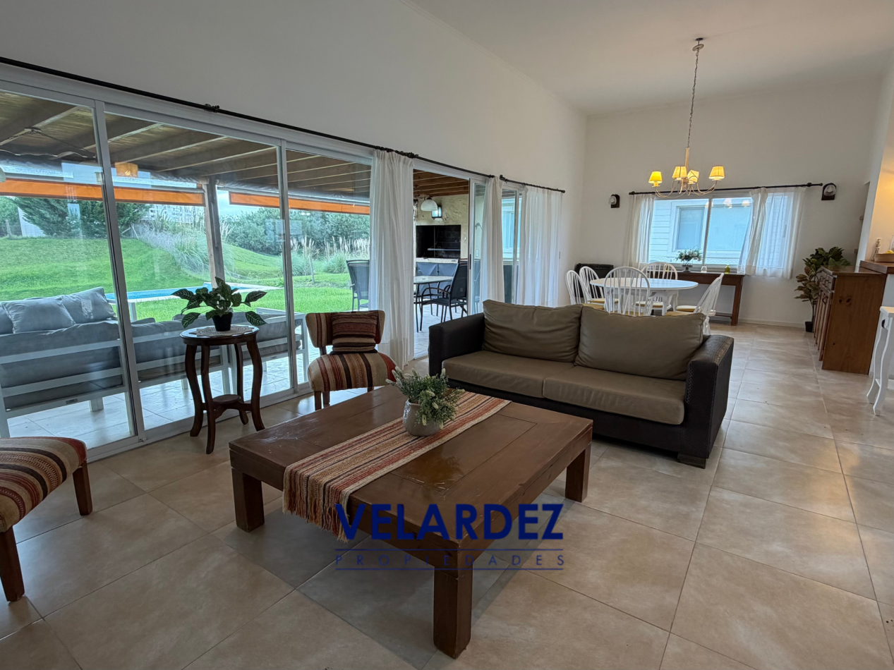 Costa Esmeralda - Barrio Golf 1 