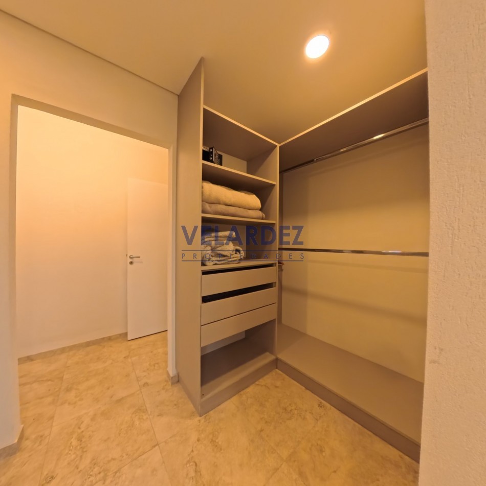 Casa de 4 dormitorios - Barrio Ecuestre - Costa Esmeralda