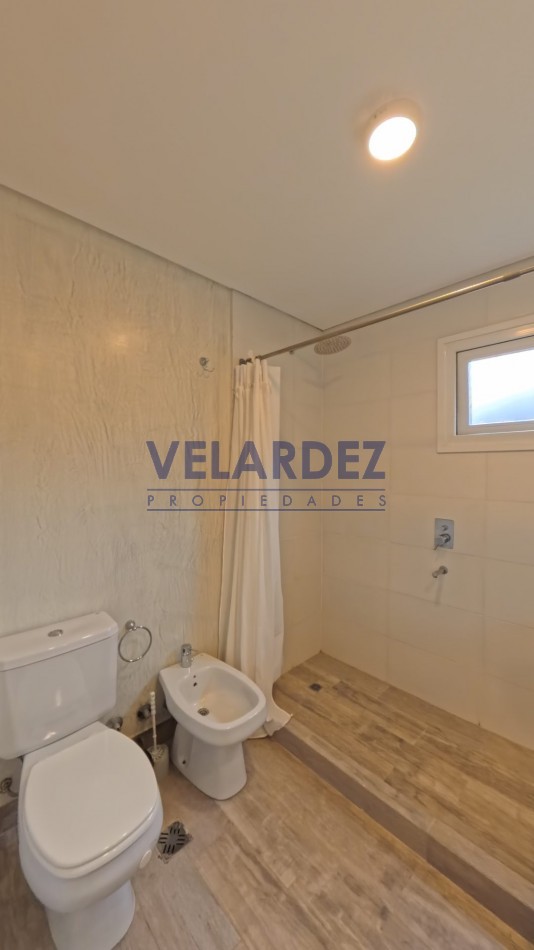 Casa de 4 dormitorios - Barrio Ecuestre - Costa Esmeralda