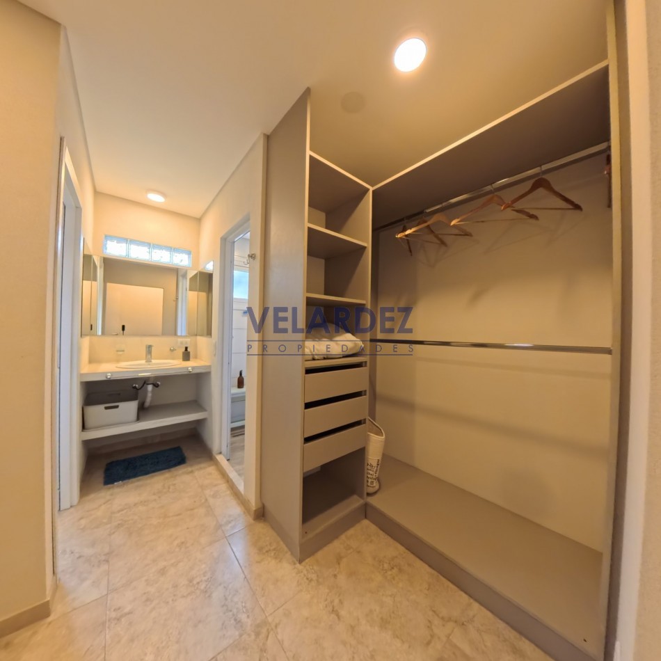 Casa de 4 dormitorios - Barrio Ecuestre - Costa Esmeralda