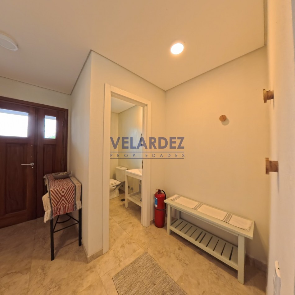 Casa de 4 dormitorios - Barrio Ecuestre - Costa Esmeralda