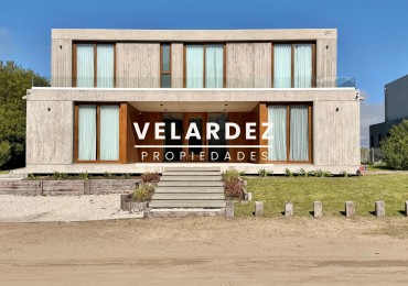 Casa en Venta en Costa Esmeralda 